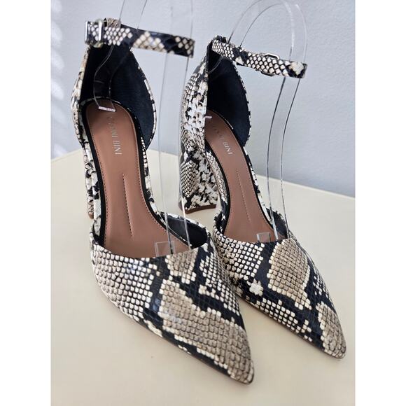 Gianni Bini Snakeskin Block Heels Size 9M Chunky Ankle Strap Pumps Preowned 4" - Picture 7 of 7